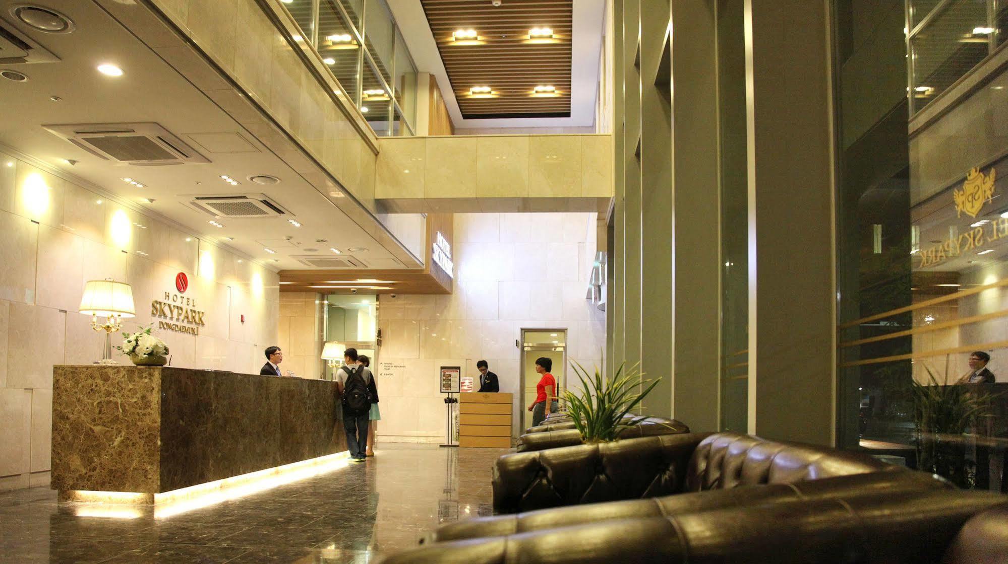 天空花园酒店东大门1号店 酒店 4*